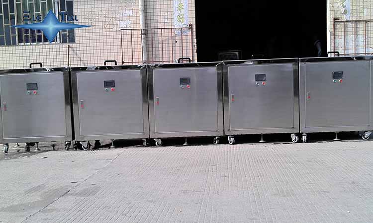 超聲波清洗機用什么水？放多少水合適？