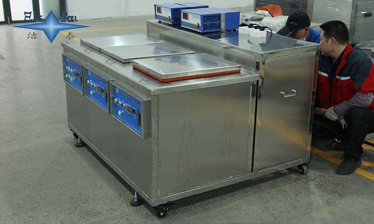 超聲波清洗機(jī)在航空航天行業(yè)的應(yīng)用，如何清洗航空發(fā)動(dòng)機(jī)零部件？